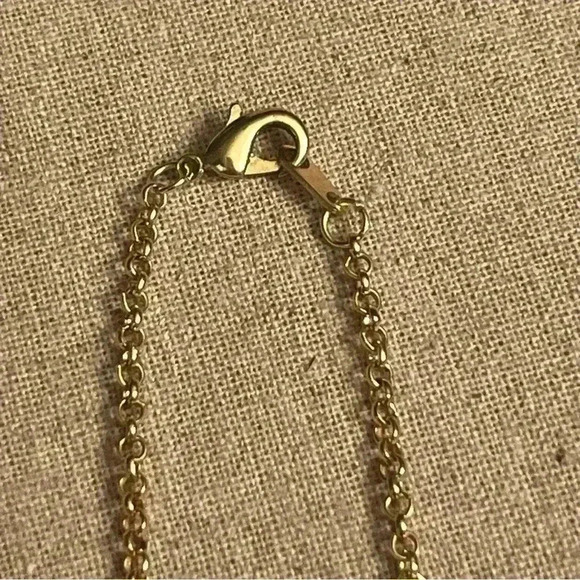 Gold Plated Nugget Pendant With Blue Red & Green Stones On Gold Plated Chain++ - Picture 6 of 13